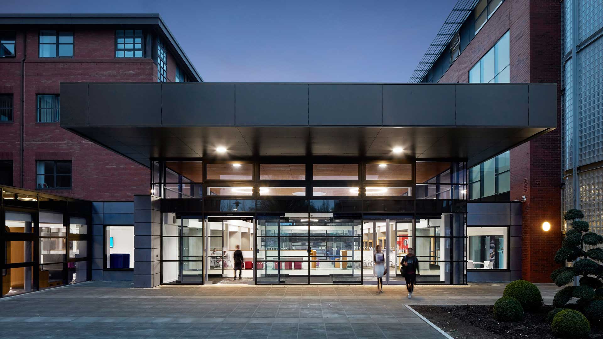 uclan-social-spaces-education-ahr-architects-and-building-consultants